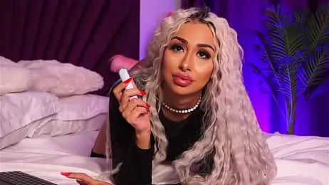 GoldenAmber stripchat stream image