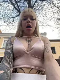 babydolll stripchat stream image