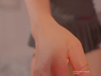 nicolle_mitchelle chaturbate stream image