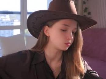 little_poetry chaturbate stream image, 20.04.2025 15:00