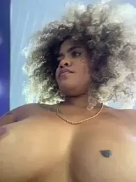 riri_brunnete stripchat stream image, 20.04.2025 17:50