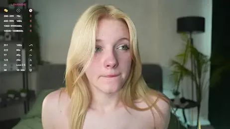 EdlaHewell stripchat stream image