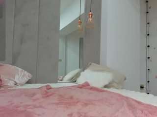 eva-teilor camsoda stream image