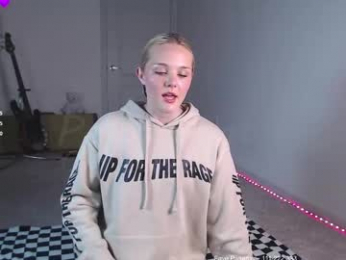 petitebrat chaturbate stream image