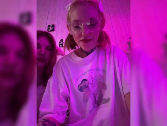 Molly-and-Ewa bongacams stream image