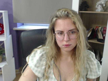Soft-Zoey bongacams stream image