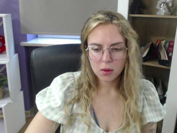 Soft-Zoey bongacams stream image