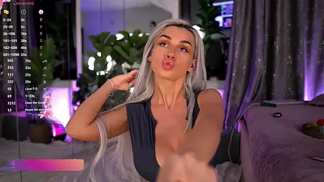 Serene_Sophiex stripchat stream image