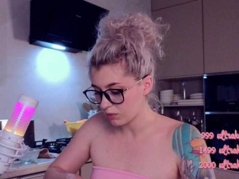 HoneyCherry bongacams stream image