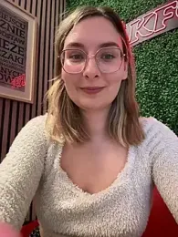 The_Snowwhitee stripchat stream image