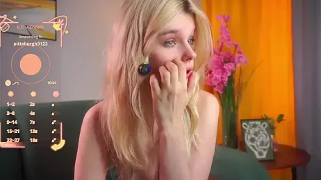 RexanneHatt stripchat stream image