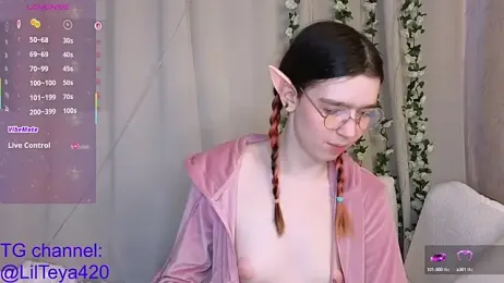 LilTeya stripchat stream image