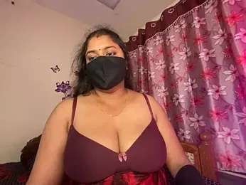 LouleyRanii stripchat stream image