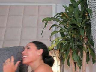 zhuyhong camsoda stream image