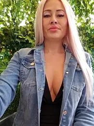 MILFBARBY stripchat stream image