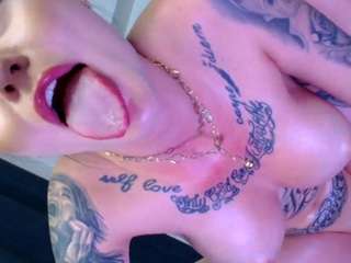 arianatattoos camsoda stream image