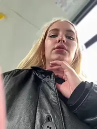 Milkyy_wway stripchat stream image