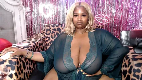 BigFineSelena stripchat stream image