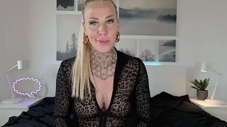 Lara-CumKitten stripchat stream image