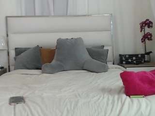 prettyjess camsoda stream image