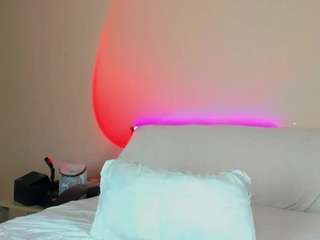 may-flowere camsoda stream image