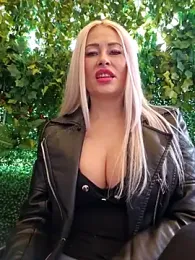 MILFBARBY stripchat stream image