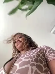 riri_brunnete stripchat stream image, 04.05.2025 12:30