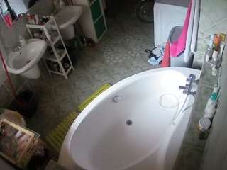 voyeurcam-julmodels-bath-1st-1 camsoda stream image