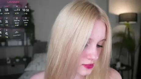 EdlaHewell stripchat stream image