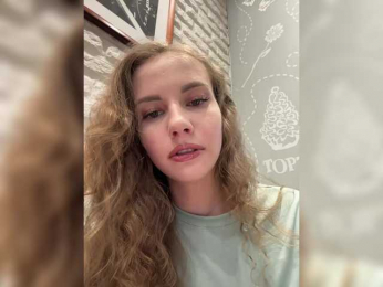 VikkiExtraCheese bongacams stream image