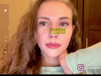 VikkiExtraCheese bongacams stream image