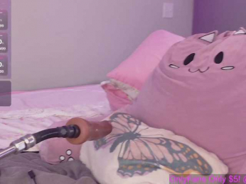 Cutie-V97 bongacams stream image