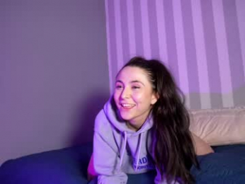 littlee33 chaturbate stream image