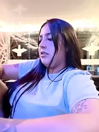 You-kitty2025 stripchat stream image