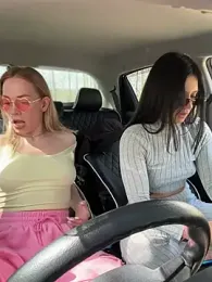 JulliaVegas stripchat stream image