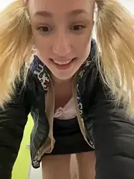 Lia__Love stripchat stream image