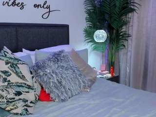 mollywhite camsoda stream image