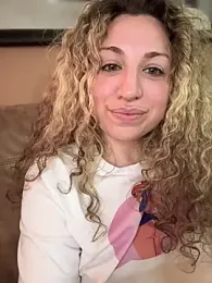 miamellycious stripchat stream image