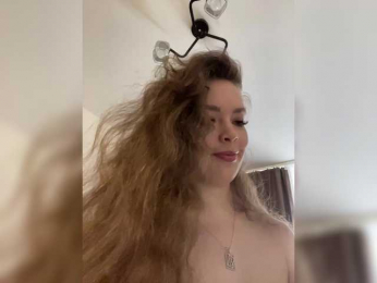 YourLadyyy bongacams stream image