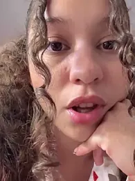 Shara_dreams stripchat stream image