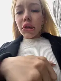 babydolll stripchat stream image