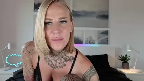 Lara-CumKitten stripchat stream image