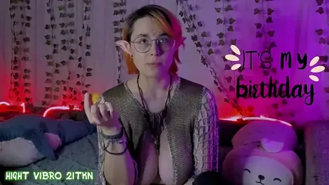 TrickyKitsune stripchat stream image