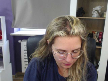 Soft-Zoey bongacams stream image