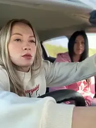 JulliaVegas stripchat stream image