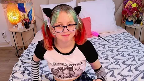 CoralineYoung stripchat stream image