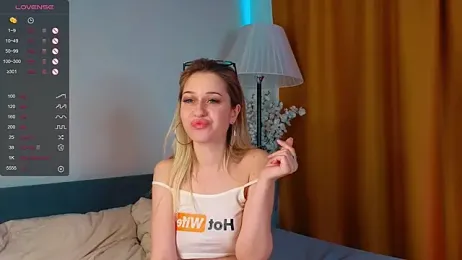 AlinaWalters stripchat stream image