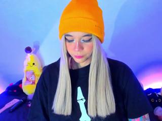 Scarlet Bridge flirt4free stream image