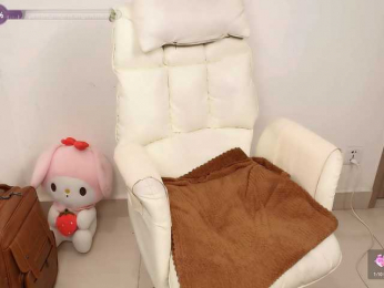 Angela19 bongacams stream image