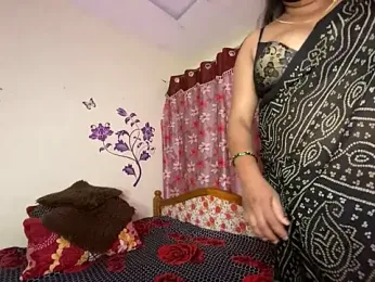 LouleyRanii stripchat stream image